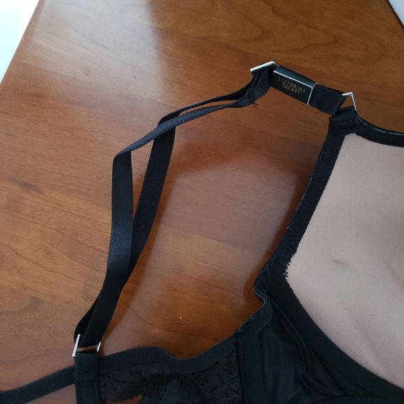 Victoria Secret faux leather bra - Picture 3 of 5